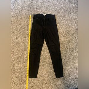 Black High-Waisted Skinny Jeans